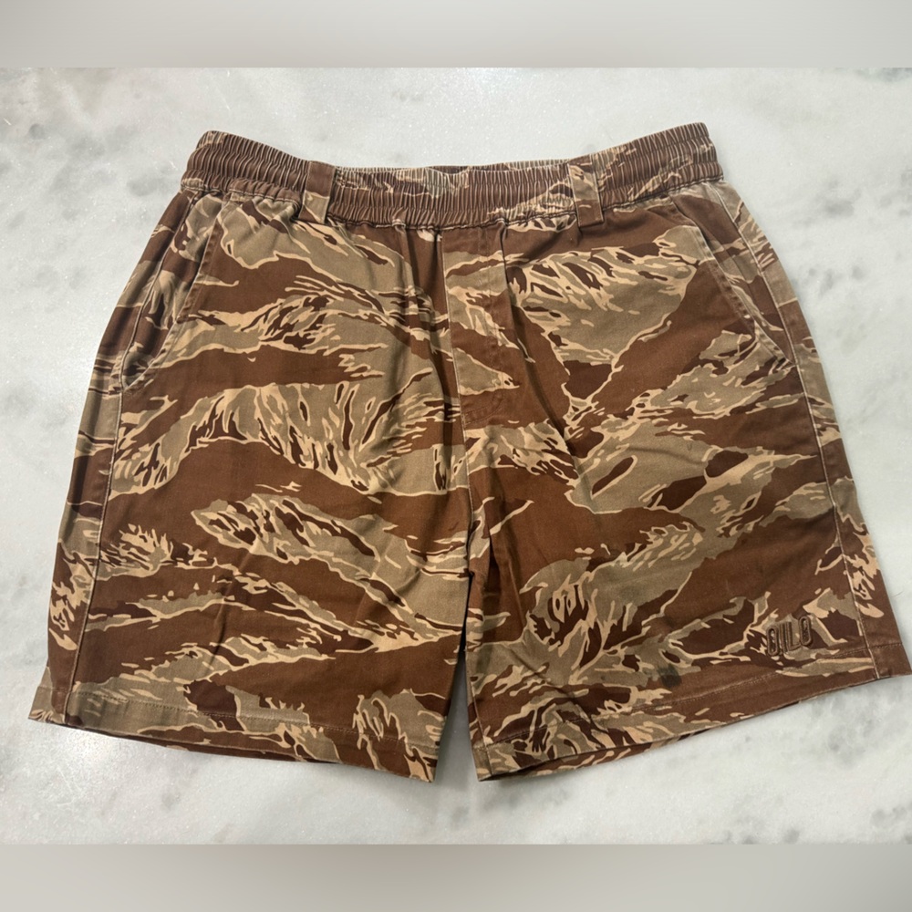 Men’s Qilo Shorts lightly worn in great condition.